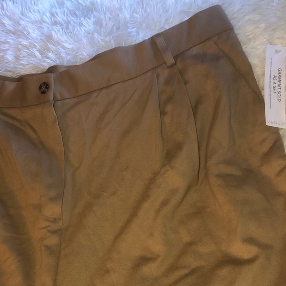 VENUS Tan Bermudas Chic Versatile Shorts - Picture 9 of 14